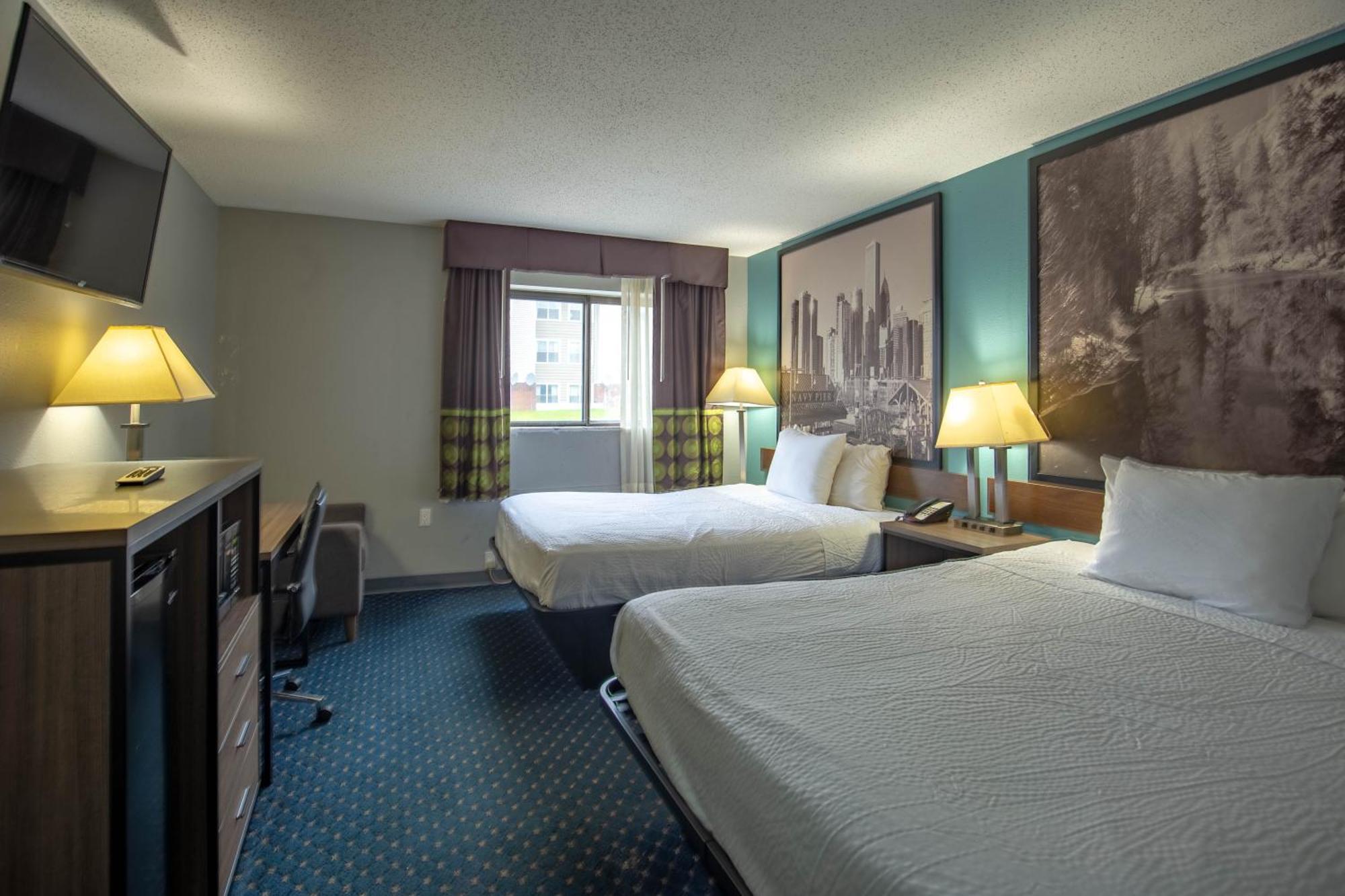 ซูเปอร์ 8 บาย วินด์แฮม ร็อคฟอร์ด Hotel ภายนอก รูปภาพ