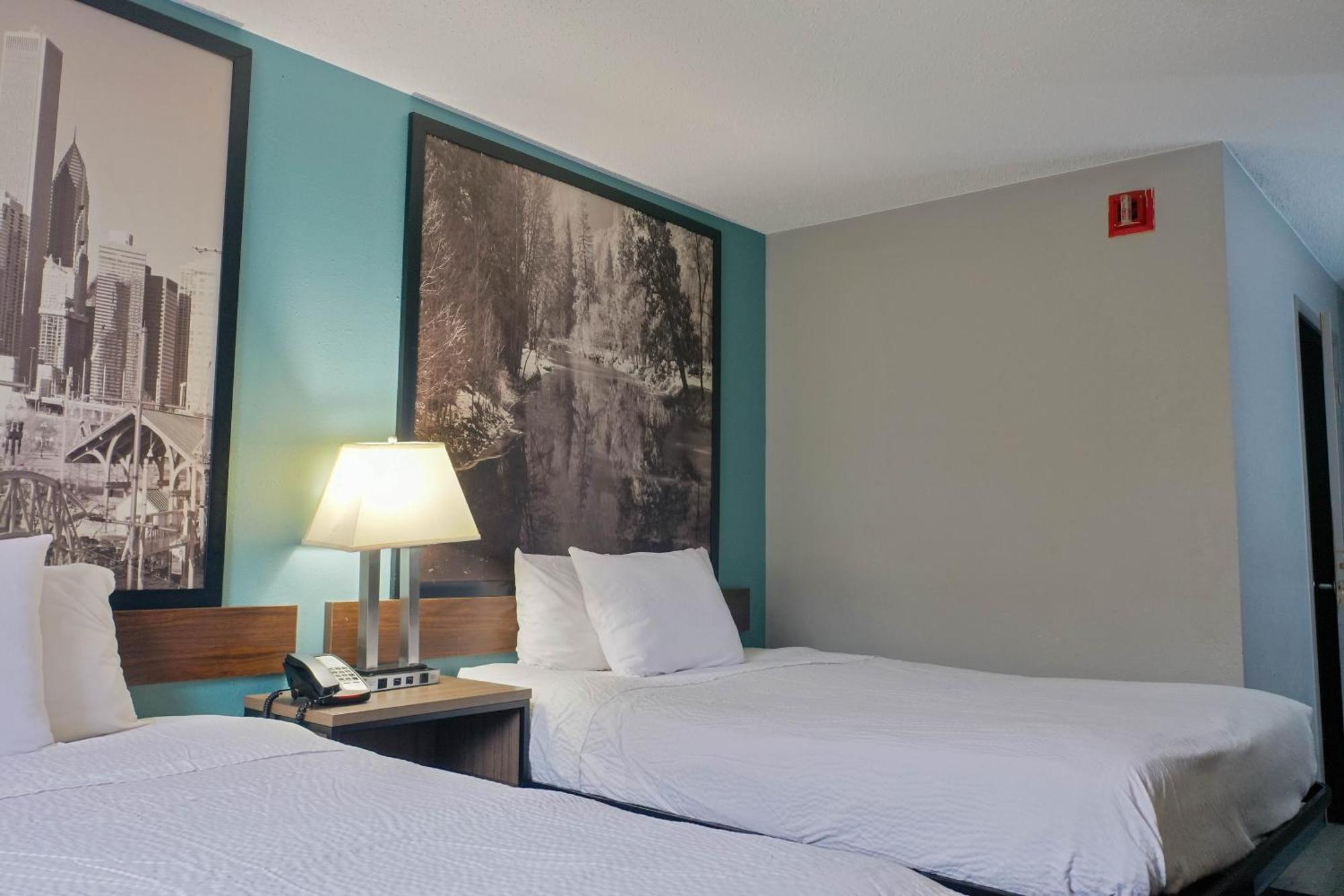 ซูเปอร์ 8 บาย วินด์แฮม ร็อคฟอร์ด Hotel ภายนอก รูปภาพ